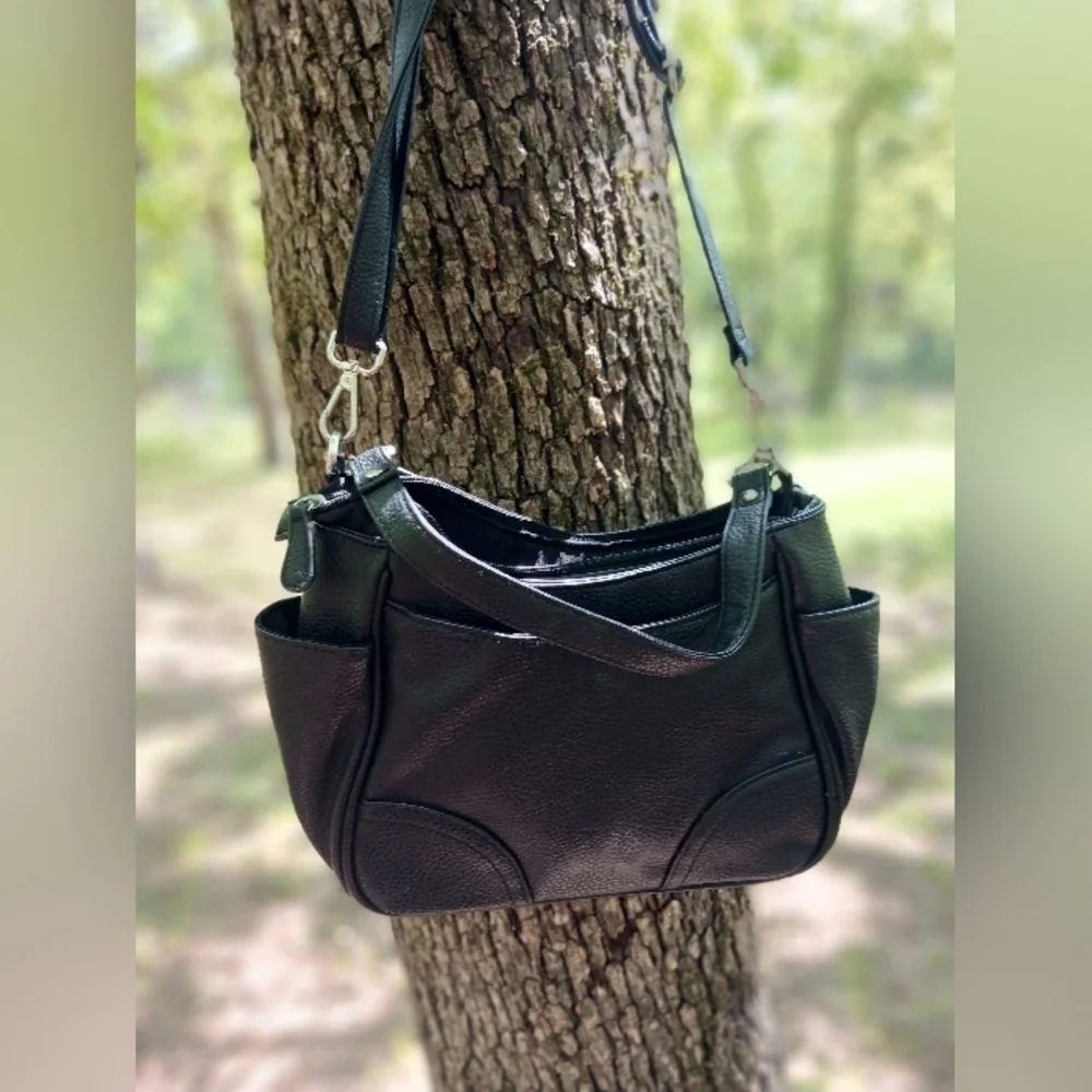 Signature Handbag - Picture 1 of 5